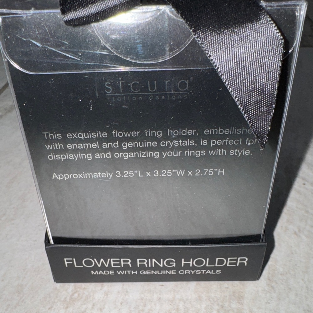NIB- Ring Holder! Silver and Cream Flower Ring Holder - Picture 5 of 6